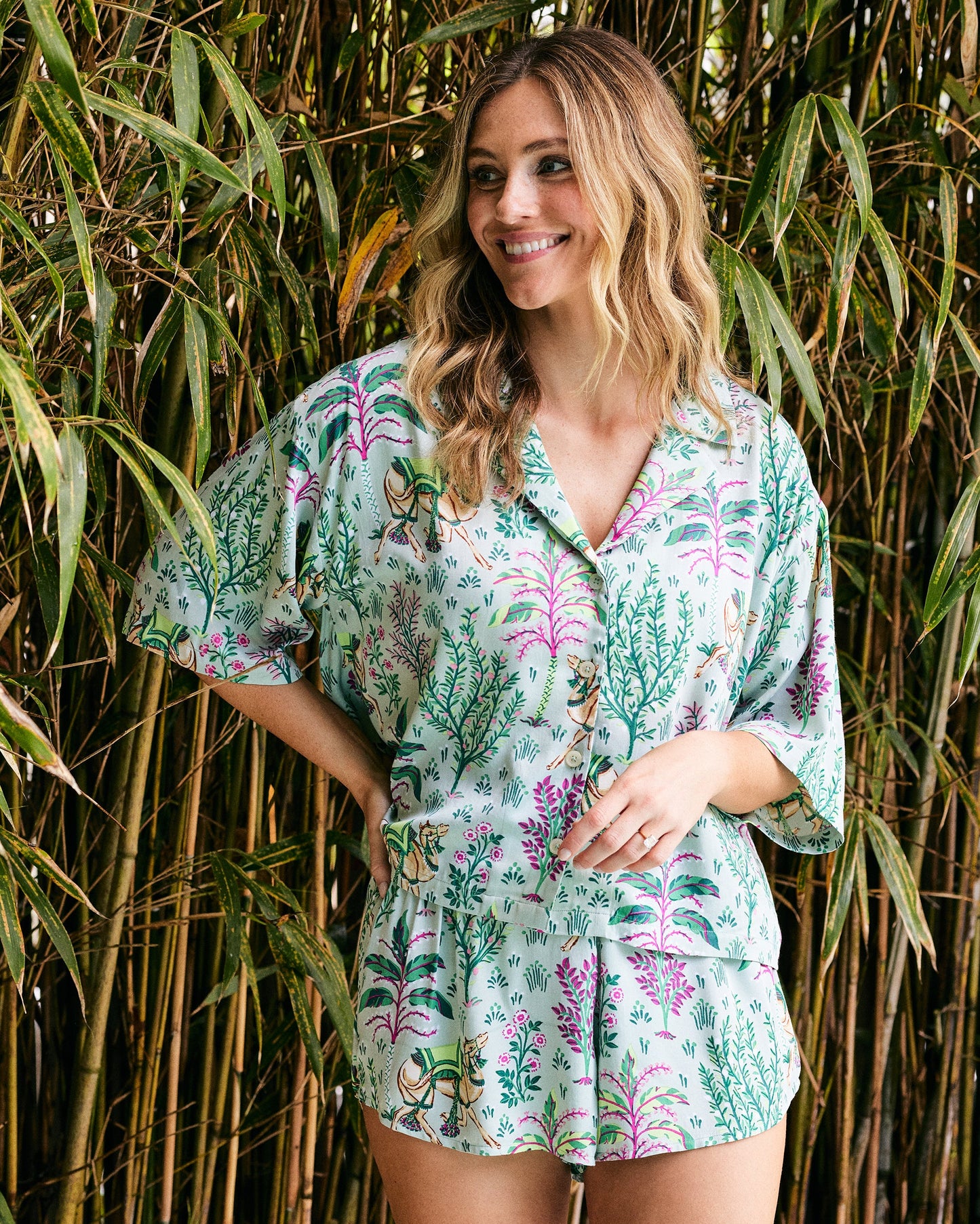 Camel's Courtyard - Eco Satin Sweet Dreams Set - Avocado