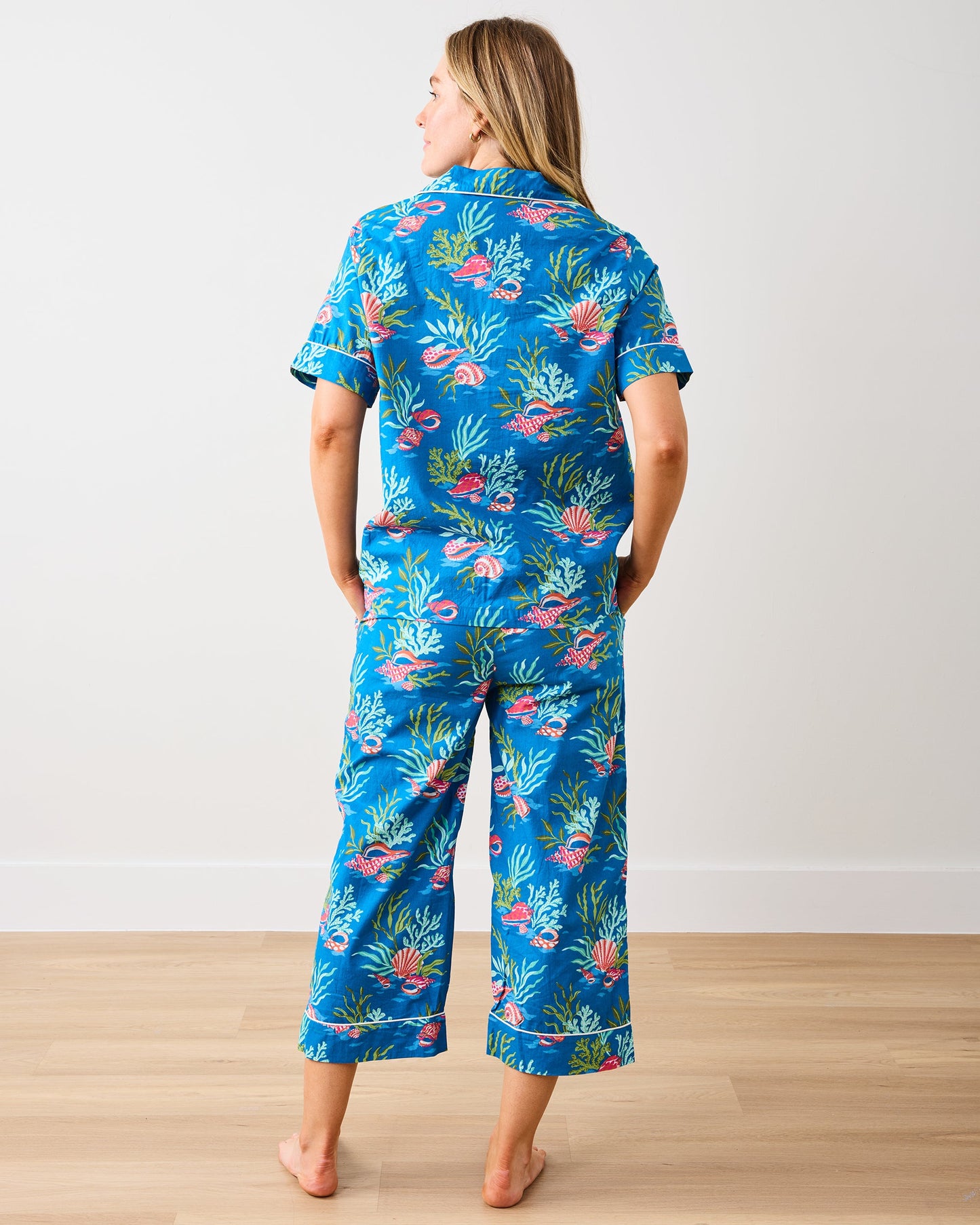 Coral & Conch - Short Sleeve Top & Cropped Pants Set - Ocean Breeze