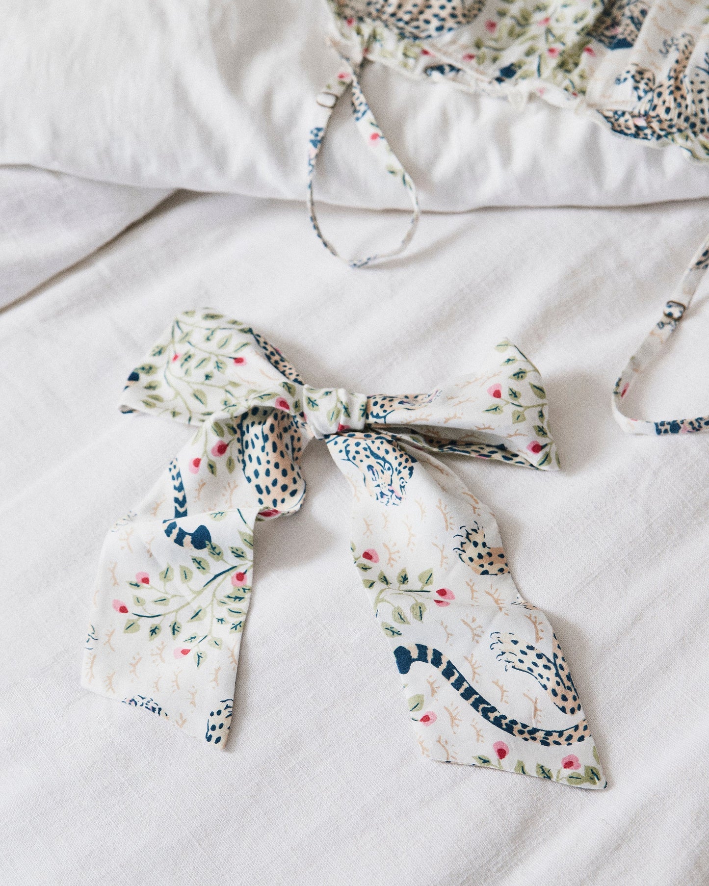 Bagheera - The Preppy Hair Bow - Wedding Cake